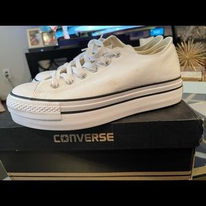 Sz 9 Canvas Platform Chuck Taylor All Star